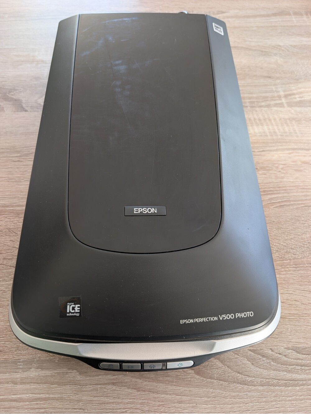 Epson Perfection V500 Photo Color Flatbed Scanner J251A Tested No Power cable